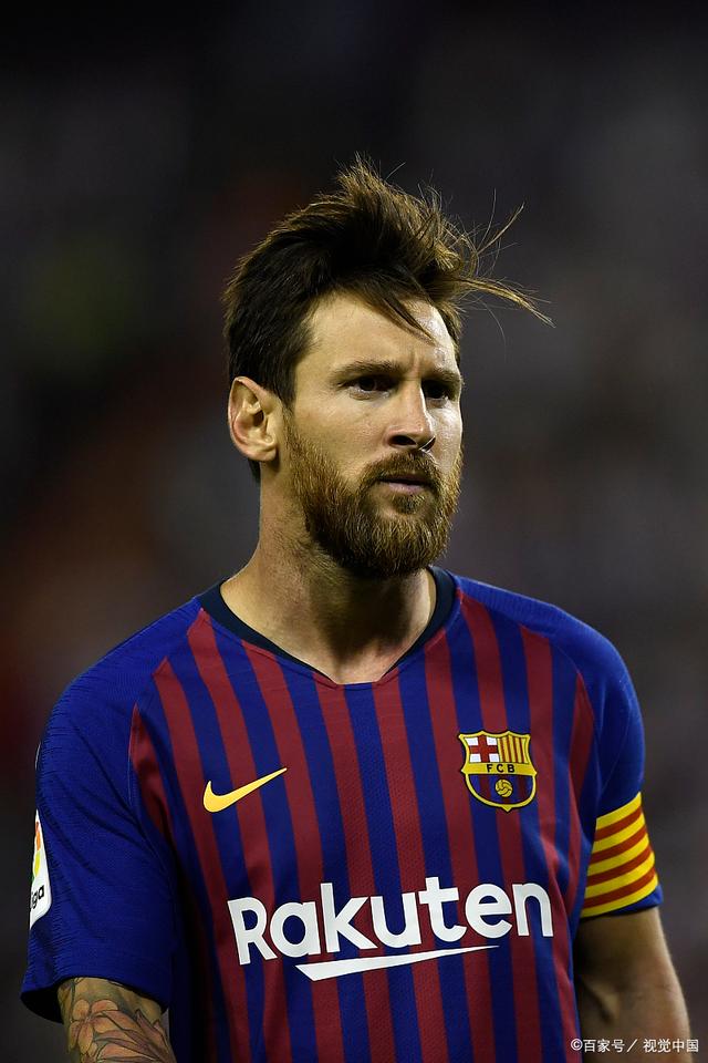 他终于被全世界看见了（他终获全球瞩目）