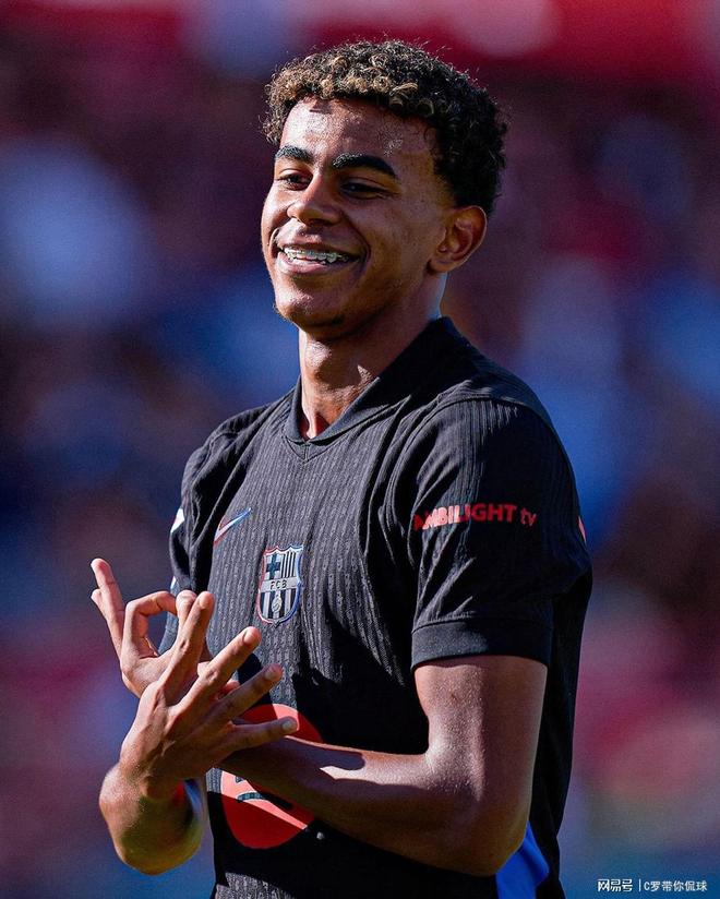 阿森纳3-1完胜拜仁，五档次差距尽显，欧冠小组赛掀翻对手（欧冠小组赛：阿森纳3-1击溃拜仁，实力鸿沟一览无遗）