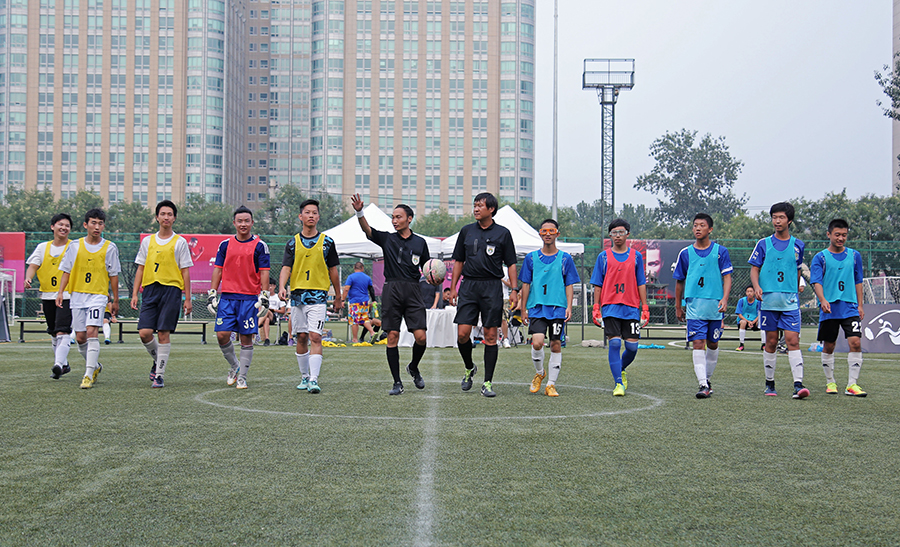 队记：鹈鹕不会贱卖琼斯和墨菲，要价不会低于一个首轮（队记：鹈鹕不低价送走琼斯与墨菲，至少要一个首轮签）