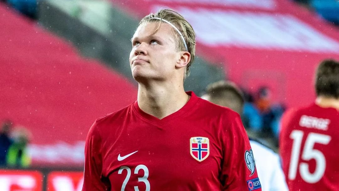 今天是北京时间2025年11月29日星期六,欢迎收看早报！（北京时间2025年11月29日（周六），早报为您播报！）