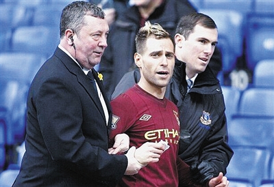 托尼：劳塔罗是国米的灵魂，但他在队友面前应多展现出笑容（托尼：劳塔罗是国米的灵魂人物，但应在队友面前更常露出笑容）