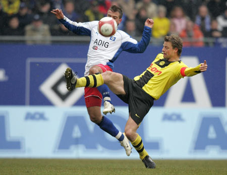 NBA焦点战：篮网客场逆转雄鹿,（NBA重磅对决：篮网客场翻盘雄鹿）