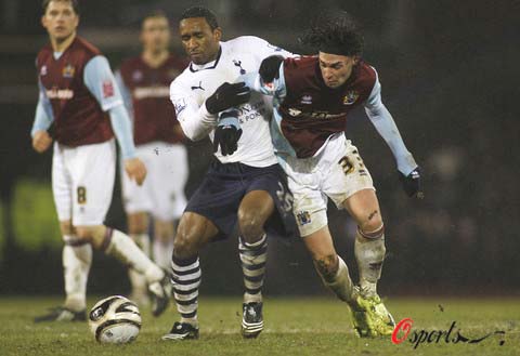 斯洛特：萨拉赫有权不满但不该向媒体说 俱乐部需要做出处理（斯洛特：理解萨拉赫不满，但不应对媒体发声，俱乐部需作出处理）