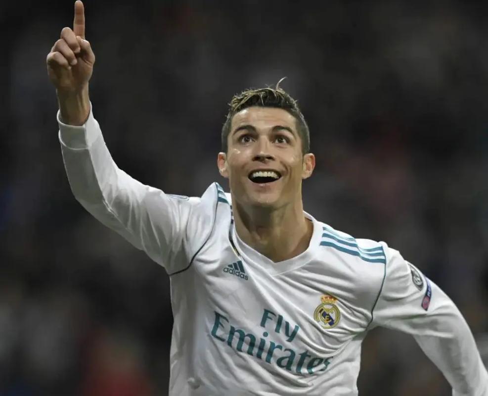 亨利：皇马半年就想换掉阿隆索太荒诞了，在那只会执教还不够