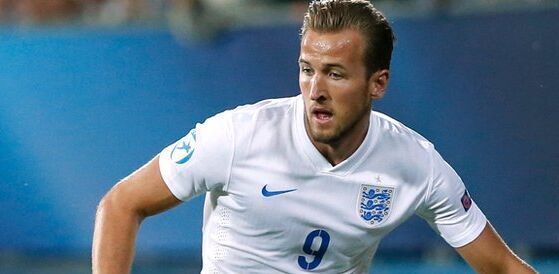 拜仁慕尼黑客场大胜沙尔克04（拜仁客场横扫沙尔克04）