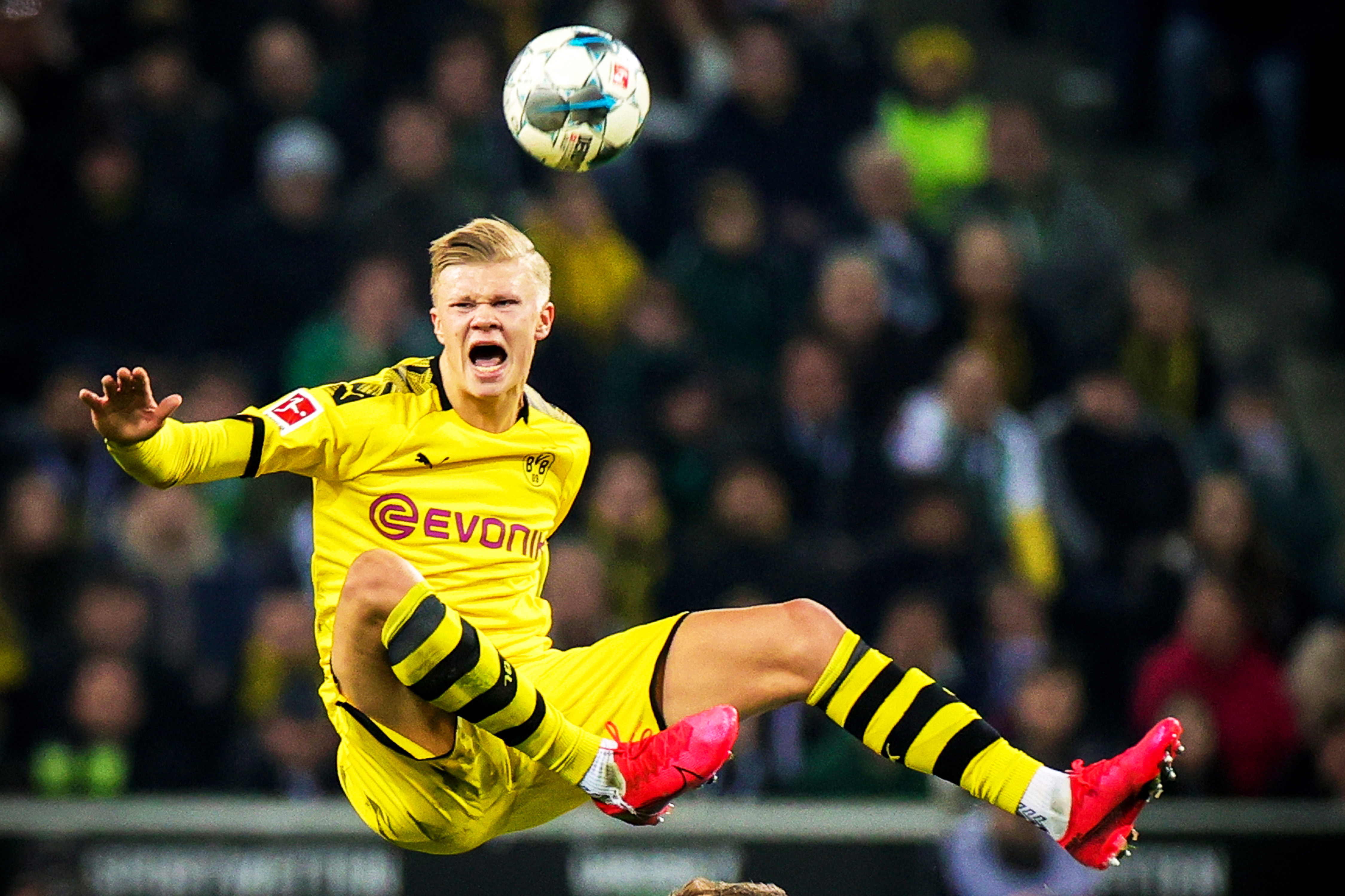 拜仁总监：确实联系过安东尼，还没有为欧冠打阿森纳而紧张（拜仁总监：已与安东尼沟通，欧冠战阿森纳暂不紧张）