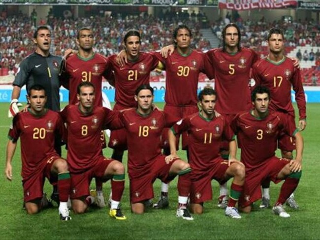 图片报：多特内部认为小贝林踢得过于保守，不过仍然信任他（图片报：多特内部认为小贝林风格偏谨慎，但对他的信任未动摇）