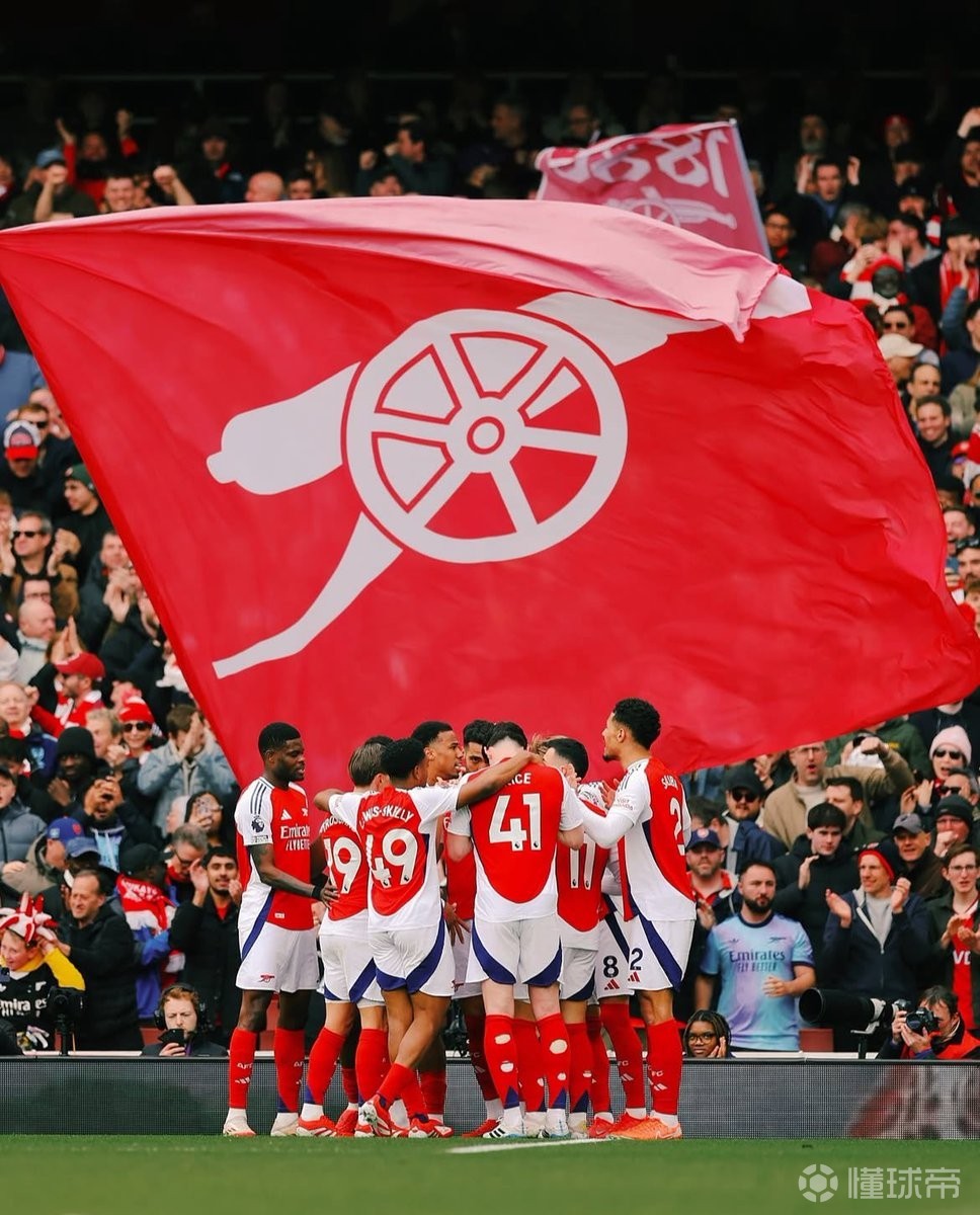 Shams：布克遭遇右腹股沟拉伤，一周后重新接受评估（Shams：布克右腹股沟拉伤，一周后复查）