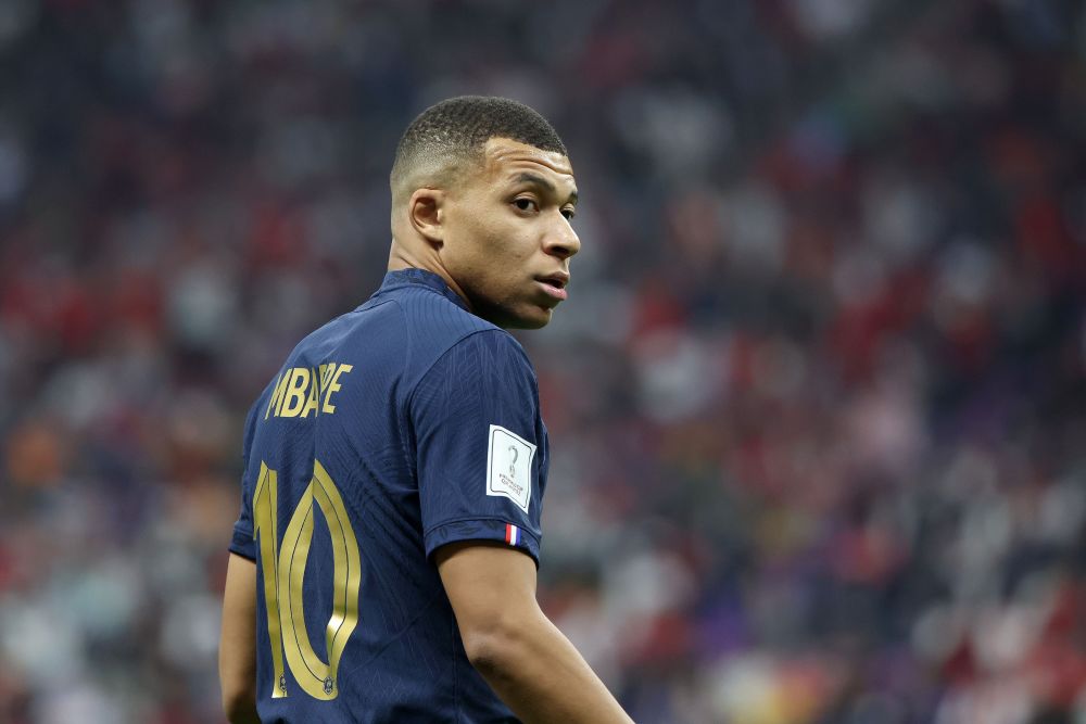 广厦男篮末节逆转战胜北京（广厦男篮末节翻盘击败北京队）