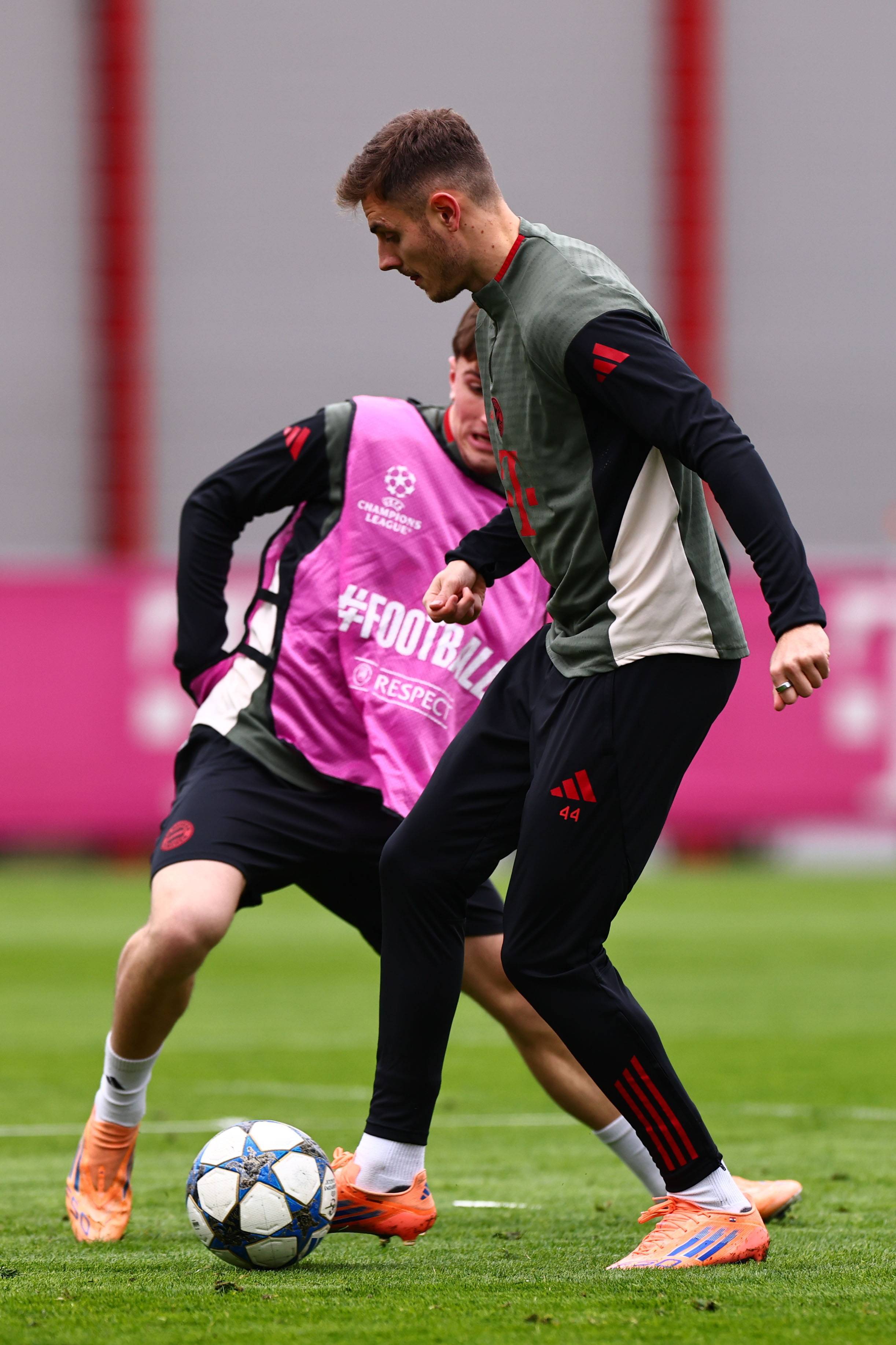 德天空：莱比锡冬窗将出售维尔纳等4人；后腰施拉格尔续约未决（德天空：莱比锡冬窗计划出售包括维尔纳在内4将，后腰施拉格尔续约仍未确定）