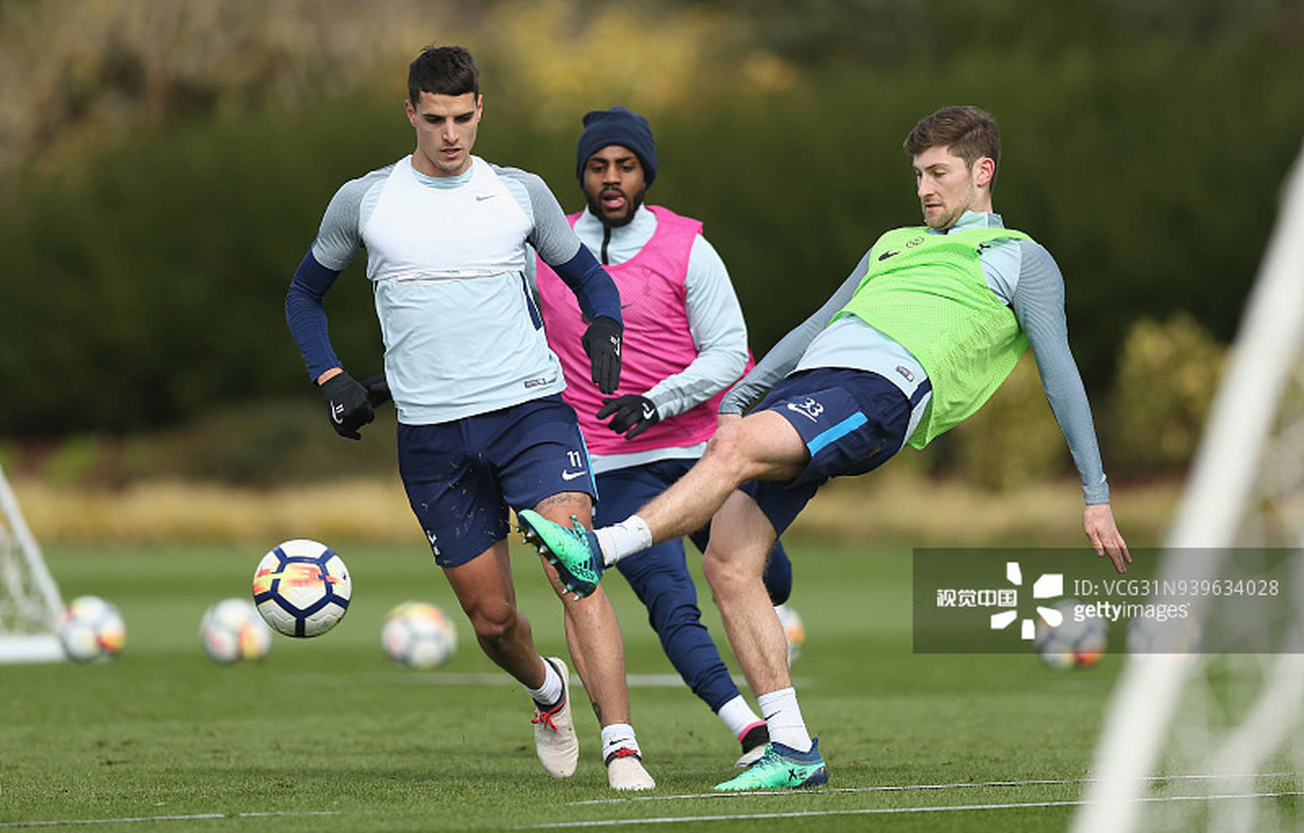 马卡：距离世界杯仅剩半年时间，J罗面临无俱乐部困境（马卡：世界杯倒计时半年，J罗仍未找到新东家）