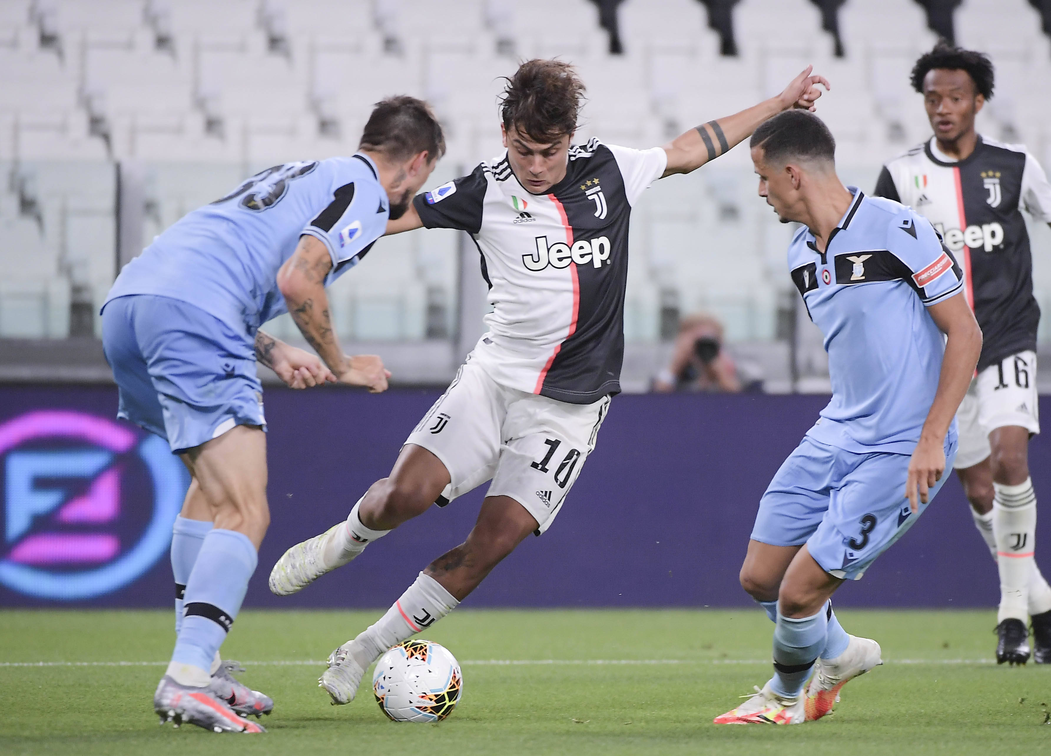 40岁魔笛仍不老！助米兰领跑意甲+连续10轮踢满全场（40岁魔笛宝刀未老，助米兰登顶意甲并连续10轮踢满90分钟）