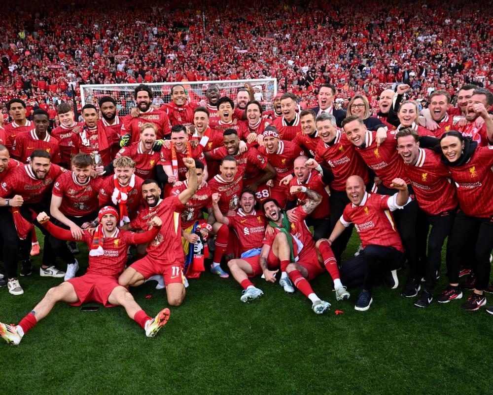 中超末轮前瞻：上海双雄冲击冠军，海牛、梅州争保级最后席位（中超收官战前瞻：上海双雄争冠，海牛与梅州冲刺最后保级名额）