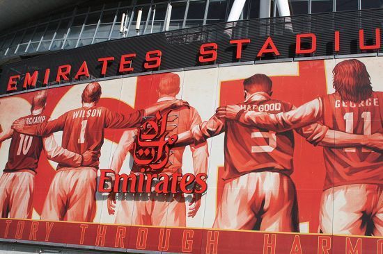 湖人斯马特谈伤势：就是背部痉挛，属于多年积劳造成的损耗（湖人斯马特谈伤情：背部痉挛，系长期积劳所致的磨损）