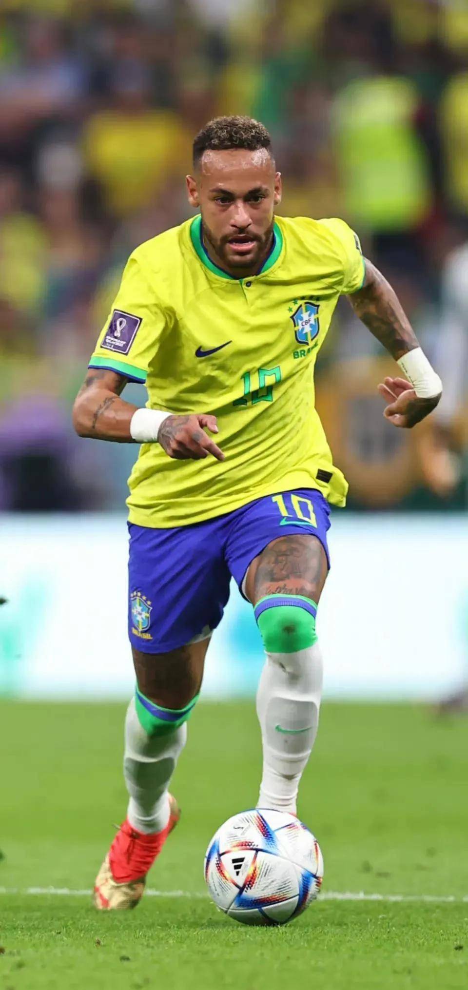 亲兄弟明算账,谁打得好谁上（兄弟归兄弟，账要算清，凭实力上场）